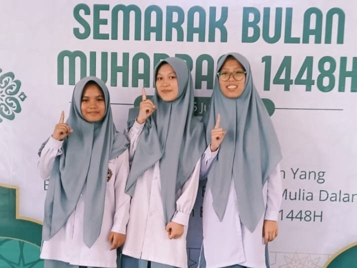 Harumkan Nama Madrasah, Tim MAN Paser Sabet Juara 1 Cerdas Cermat Agama Muharram Youth Festival Kideco